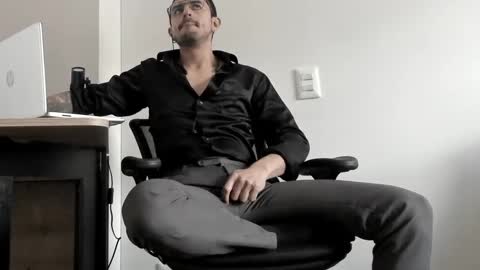 Snapshot of pablo_rincon95 chatting on 01-06-25, 07:13 pablo rincon95 online show from 01-06-25, 07:13