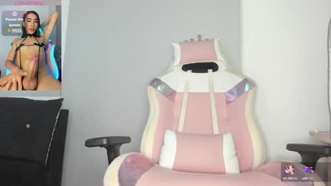 Snapshot of pablohot_5 chatting on 01-29-25, 07:15 kYLIE online show from 01-29-25, 07:15