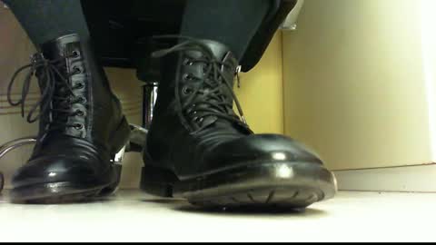 Snapshot of pablomenesssl chatting on 01-14-25, 11:16 Pablo Meness online show from 01-14-25, 11:16