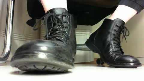 Snapshot of pablomenesssl chatting on 02-04-25, 09:41 Pablo Meness online show from 02-04-25, 09:41