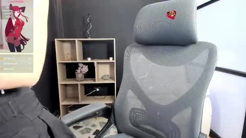 Snapshot of paigejayden chatting on 03-08-25, 06:16 Paige online show from 03-08-25, 06:16