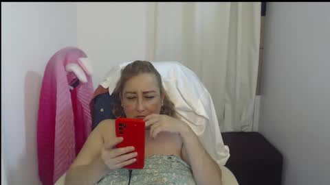 Snapshot of paiperhalliwey chatting on 01-26-25, 04:20 paiperhalliwey online show from 01-26-25, 04:20