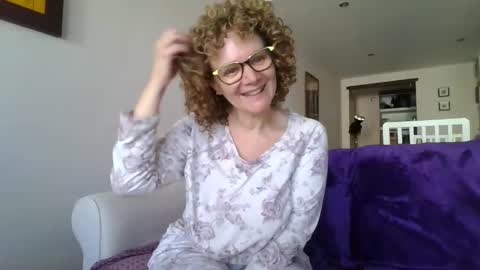 Snapshot of palaustudio chatting on 11-04-25, 10:14 Merce online show from 11-04-25, 10:14