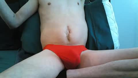 Snapshot of pale_atom chatting on 12-30-24, 08:15 Atom online show from 12-30-24, 08:15