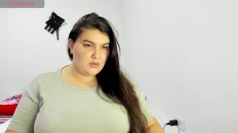 Mia online show from 01-20-25, 02:01