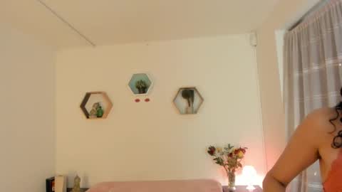 Paloma  online show from 02-13-26, 09:00