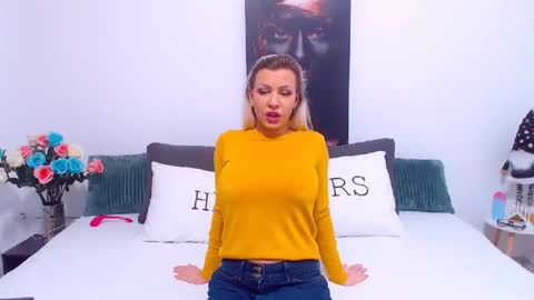 PAMEL ISSY online show from 02-03-25, 01:08