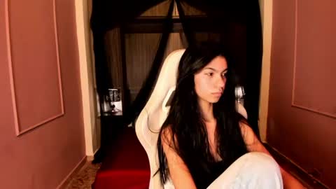 Snapshot of pamelaascott chatting on 07-08-26, 04:06 P A M online show from 07-08-26, 04:06