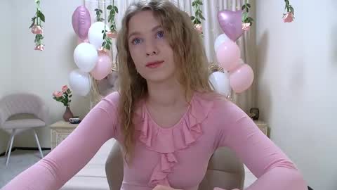 Snapshot of pamelablair chatting on 02-16-25, 02:09 Pamela Blair online show from 02-16-25, 02:09