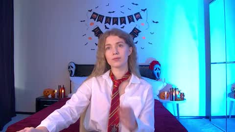 Snapshot of pamelablair chatting on 10-28-25, 05:44 Pamela Blair online show from 10-28-25, 05:44