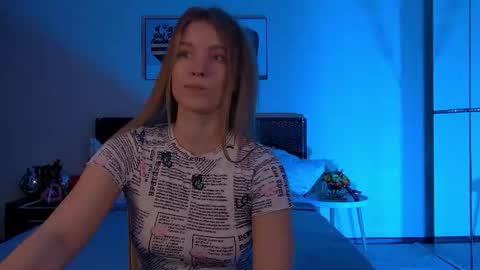 Snapshot of pamelablair chatting on 11-21-25, 07:23 Pamela Blair online show from 11-21-25, 07:23