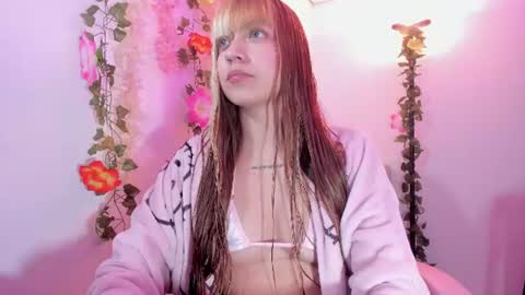 Snapshot of pamelajhonsom chatting on 06-17-26, 05:32 pamelajhonsom online show from 06-17-26, 05:32