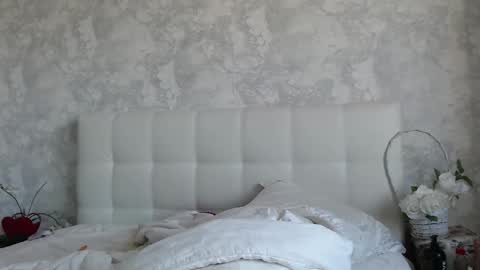 Pamella online show from 10-20-25, 03:07