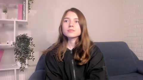 Snapshot of pamilarakestraw chatting on 09-23-25, 06:33 daniella online show from 09-23-25, 06:33