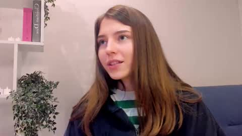 Snapshot of pamilarakestraw chatting on 09-24-25, 06:11 daniella online show from 09-24-25, 06:11