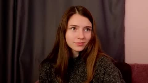 Snapshot of pamilarakestraw chatting on 10-28-25, 07:49 daniella online show from 10-28-25, 07:49