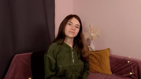 Snapshot of pamilarakestraw chatting on 11-05-25, 07:36 daniella online show from 11-05-25, 07:36