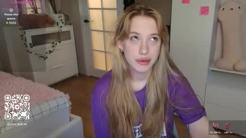 Lina online show from 02-07-26, 01:42