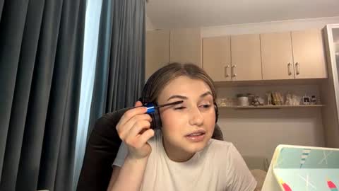 Lia online show from 06-17-26, 02:18