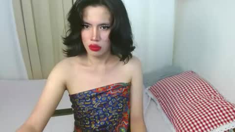 Snapshot of pandabear97504 chatting on 05-08-26, 10:37 Miss Kate HATECHEAPGUYS online show from 05-08-26, 10:37
