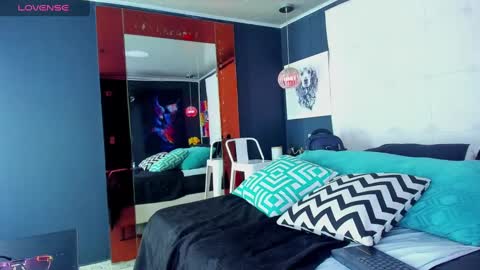 ---Pandora--- online show from 12-24-24, 04:19