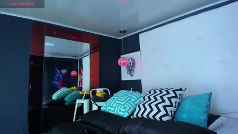 ---Pandora--- online show from 12-27-24, 07:35