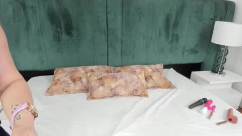 PANDORA  online show from 09-24-25, 11:57