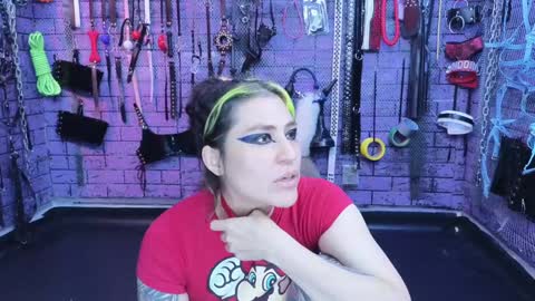 Snapshot of pandoranez chatting on 01-28-25, 09:30 PandoraNez online show from 01-28-25, 09:30