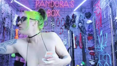 Snapshot of pandoranez chatting on 02-10-25, 05:03 PandoraNez online show from 02-10-25, 05:03