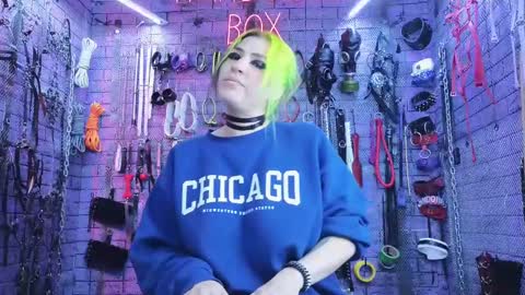 Snapshot of pandoranez chatting on 02-15-25, 08:33 PandoraNez online show from 02-15-25, 08:33