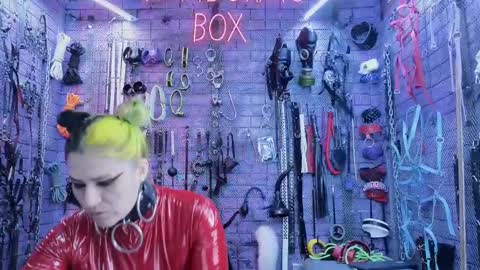 Snapshot of pandoranez chatting on 02-27-25, 11:15 PandoraNez online show from 02-27-25, 11:15