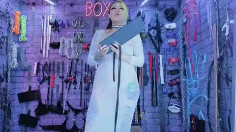 Snapshot of pandoranez chatting on 09-16-25, 11:17 PandoraNez online show from 09-16-25, 11:17