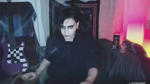 In bio online show from 12-04-25, 02:10