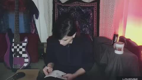 In bio online show from 12-05-25, 01:42