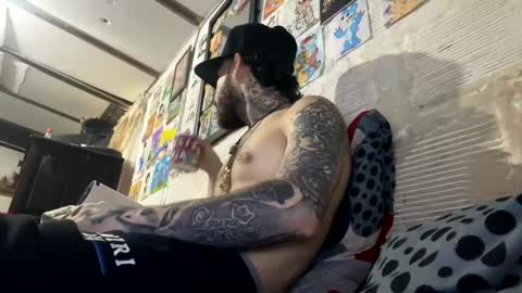 Snapshot of panthers_room chatting on 02-25-25, 09:57 panthers_room online show from 02-25-25, 09:57