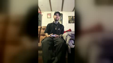 Snapshot of panthers_room chatting on 04-26-26, 05:05 panthers_room online show from 04-26-26, 05:05