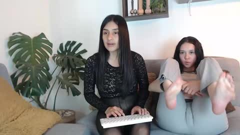 Snapshot of pantyhose_xxx_ chatting on 02-13-25, 06:48 pantyhose_xxx_ online show from 02-13-25, 06:48