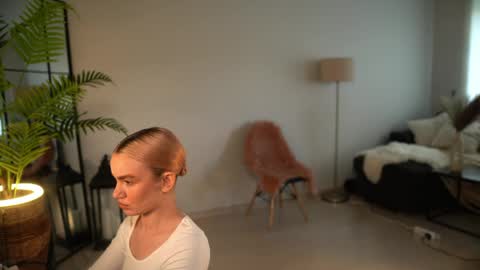 Snapshot of pantykrist chatting on 06-07-26, 02:21 Kristina Kriss online show from 06-07-26, 02:21
