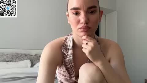 Snapshot of pantykrist chatting on 07-18-26, 01:04 Kristina Kriss online show from 07-18-26, 01:04
