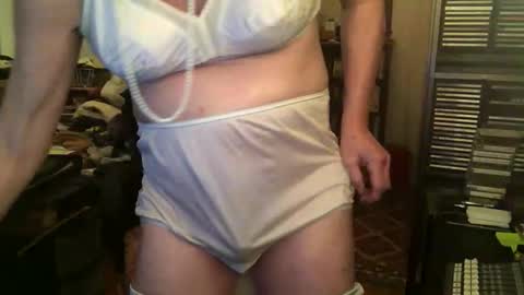 Snapshot of pantyvloletlace chatting on 11-12-25, 11:36 Pantyvioletlace online show from 11-12-25, 11:36