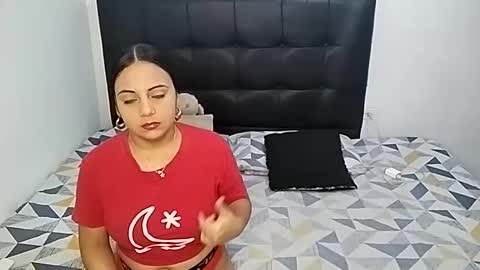 Snapshot of paola_835068 chatting on 02-24-25, 03:23 Paola 23 and Andres 25 online show from 02-24-25, 03:23