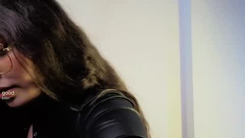 Paola Lyon online show from 10-07-25, 06:16