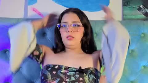 Paola Lyon online show from 03-17-26, 06:22