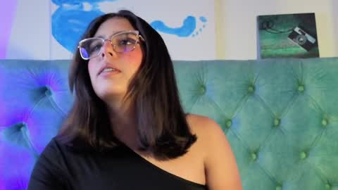 Paola Lyon online show from 04-06-26, 12:17