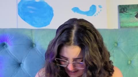 Paola Lyon online show from 04-17-26, 07:06