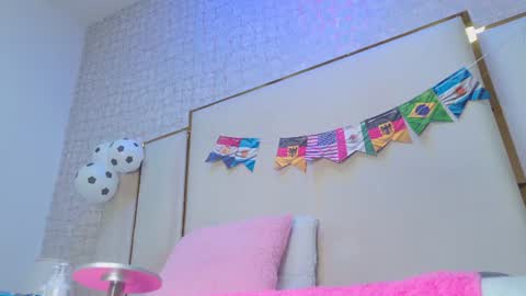 Snapshot of paolaa_rodriguez chatting on 06-29-26, 09:48 Paola online show from 06-29-26, 09:48