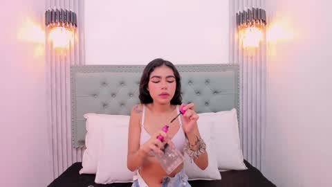 Snapshot of paolab_g chatting on 02-06-25, 11:54 online show from 02-06-25, 11:54