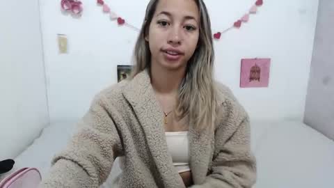 Paola online show from 03-07-25, 12:01