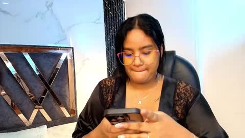 Snapshot of paolacastillo_ chatting on 12-15-25, 11:36 paolacastillo_ online show from 12-15-25, 11:36