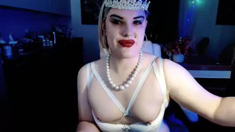 Sarina Williams online show from 10-25-25, 06:21